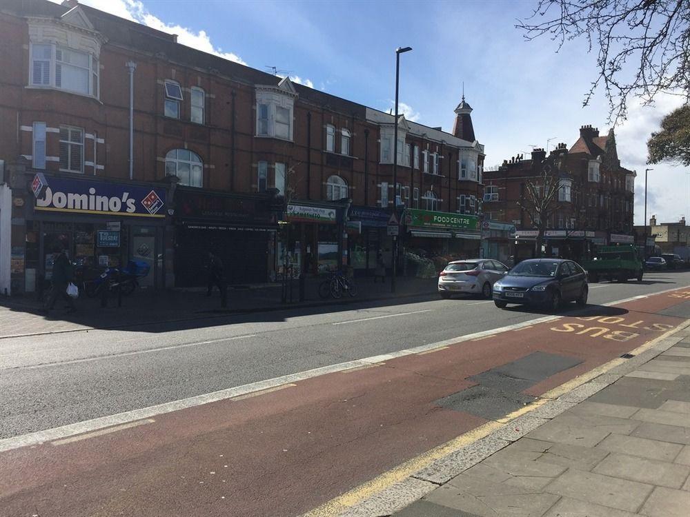 Acton Hill Hotel Ealing Εξωτερικό φωτογραφία