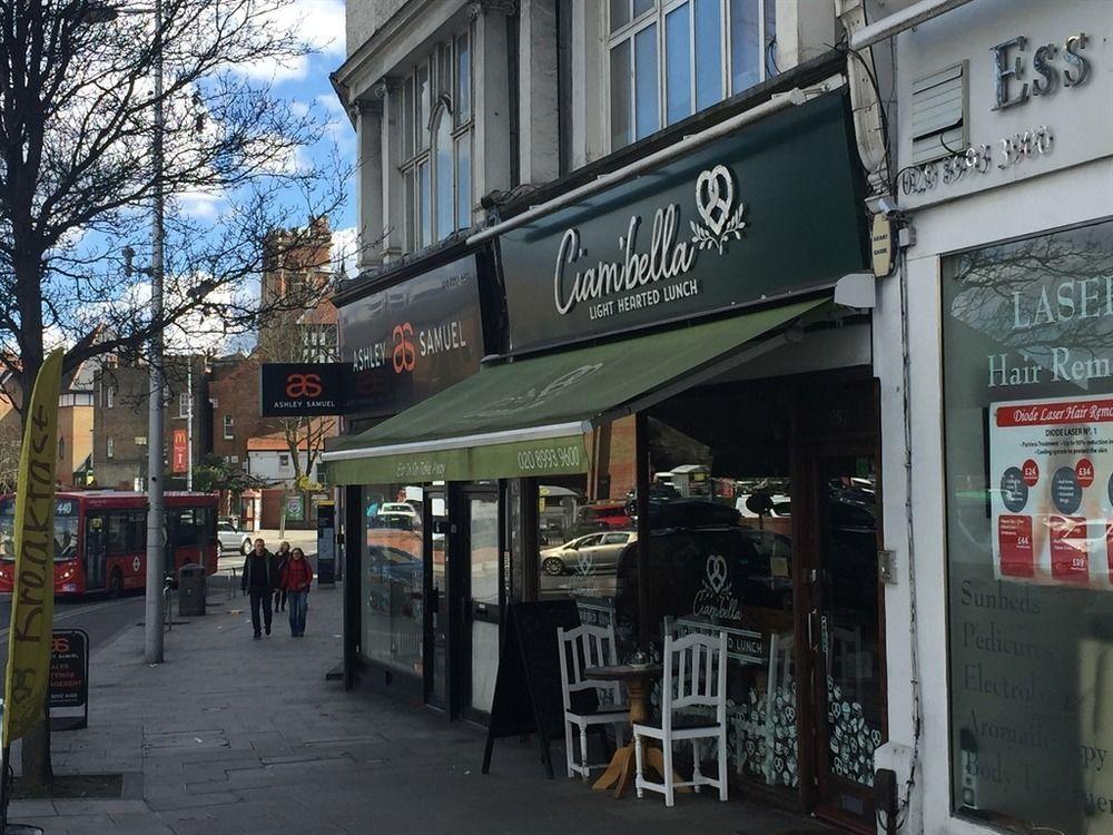 Acton Hill Hotel Ealing Εξωτερικό φωτογραφία