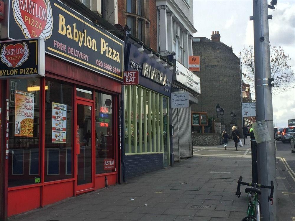 Acton Hill Hotel Ealing Εξωτερικό φωτογραφία