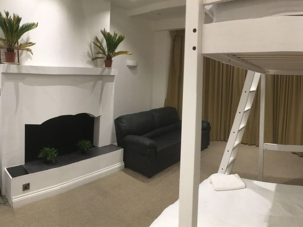Acton Hill Hotel Ealing Εξωτερικό φωτογραφία