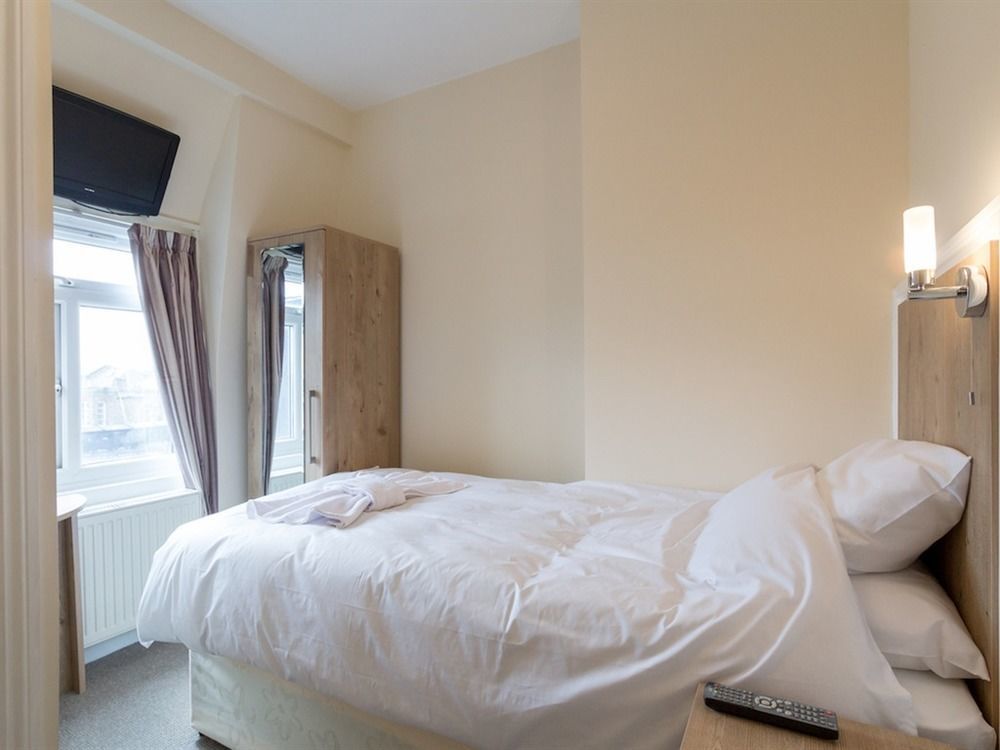 Acton Hill Hotel Ealing Εξωτερικό φωτογραφία
