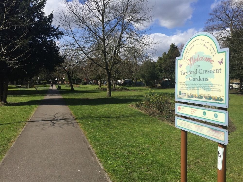 Acton Hill Hotel Ealing Εξωτερικό φωτογραφία