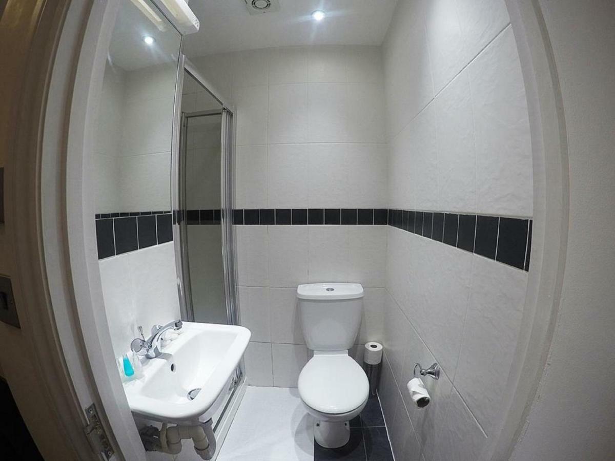 Acton Hill Hotel Ealing Εξωτερικό φωτογραφία