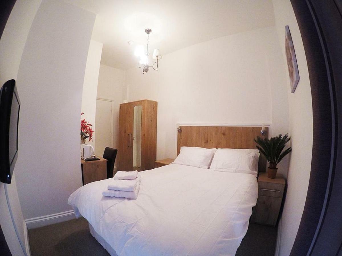 Acton Hill Hotel Ealing Εξωτερικό φωτογραφία