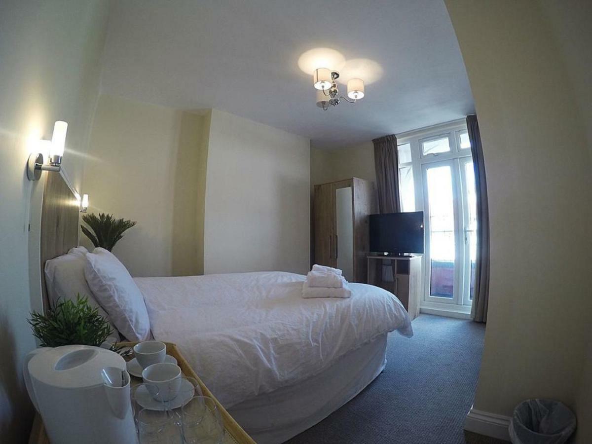 Acton Hill Hotel Ealing Εξωτερικό φωτογραφία
