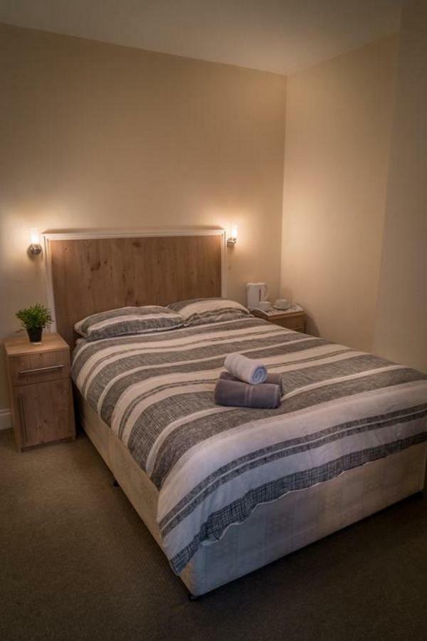 Acton Hill Hotel Ealing Εξωτερικό φωτογραφία