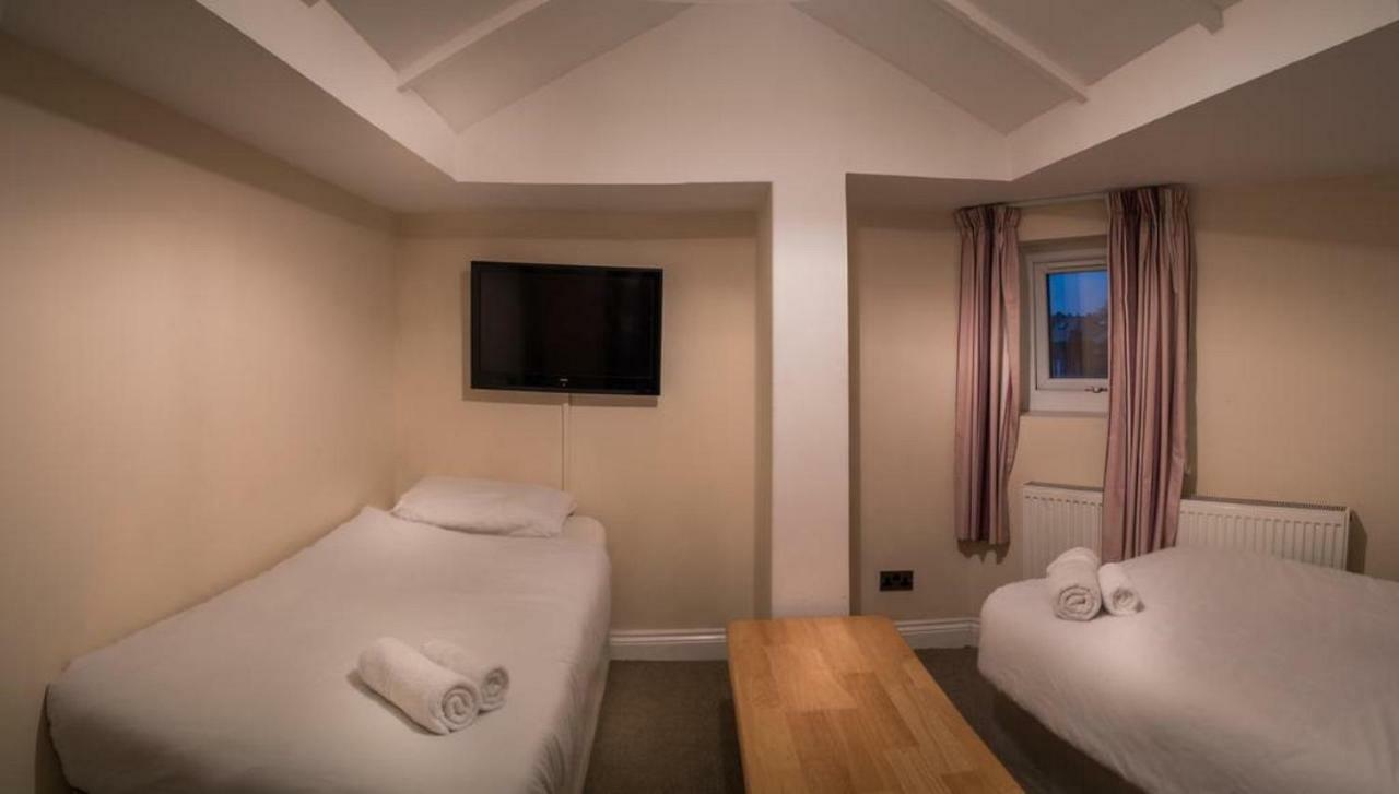 Acton Hill Hotel Ealing Εξωτερικό φωτογραφία
