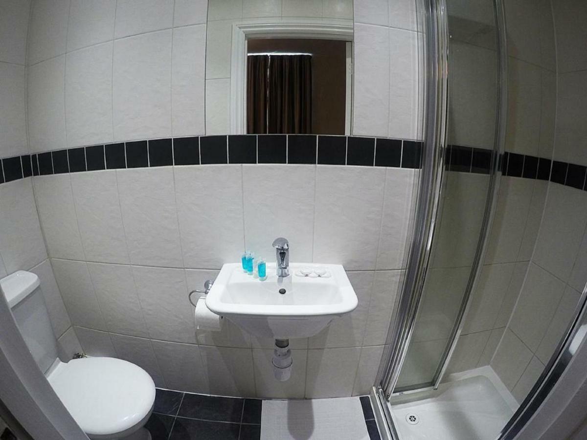 Acton Hill Hotel Ealing Εξωτερικό φωτογραφία