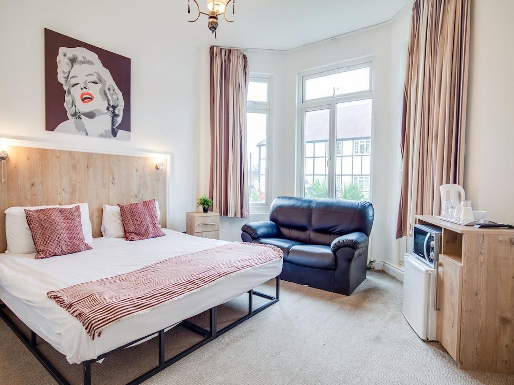 Acton Hill Hotel Ealing Εξωτερικό φωτογραφία